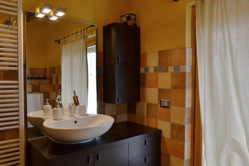 Holiday Home Ca' Del Cinema Mombercelli Номер фото